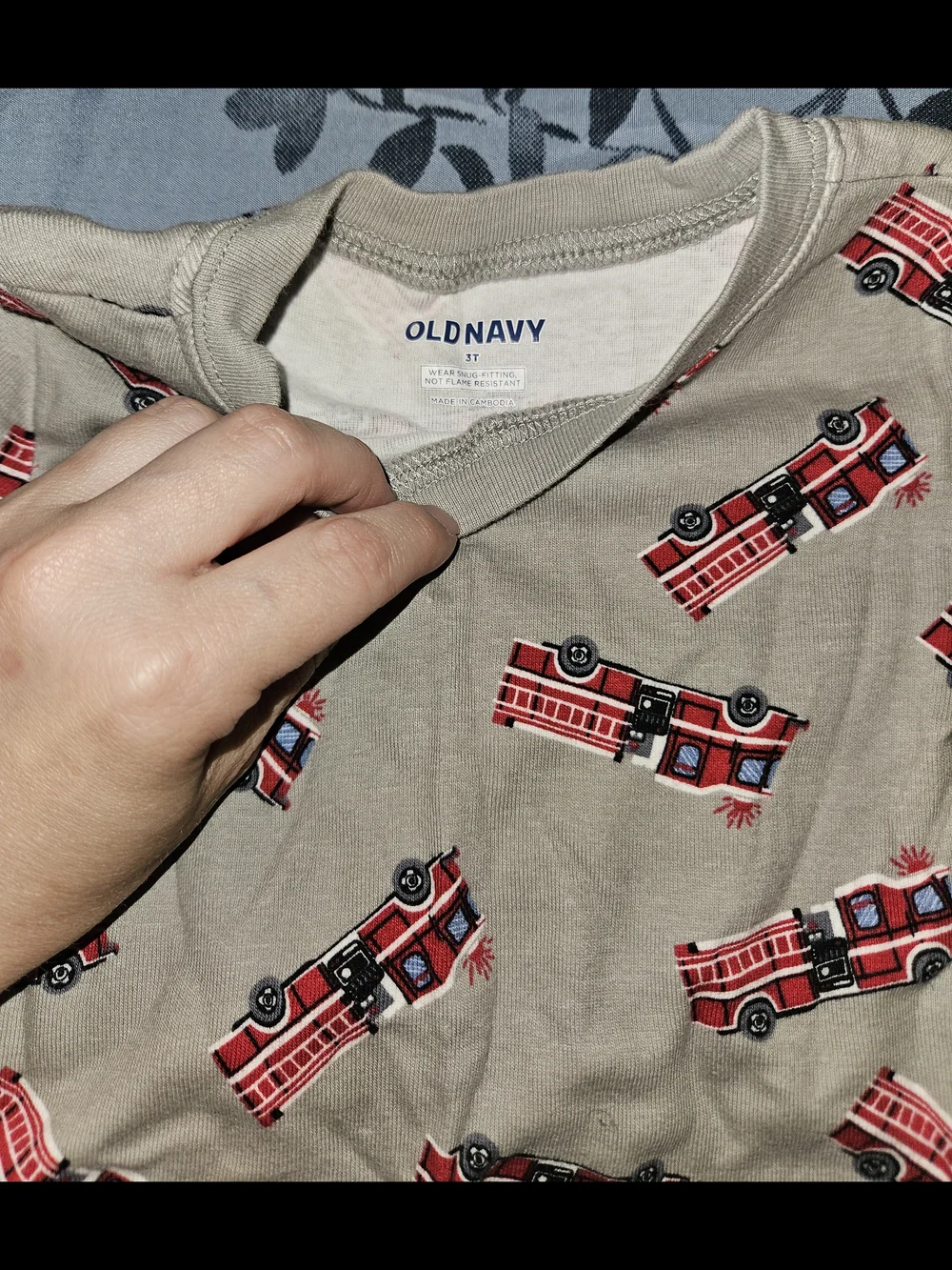 Old Navy Toddler Pajama Set with Red Fire Truck Print 3T